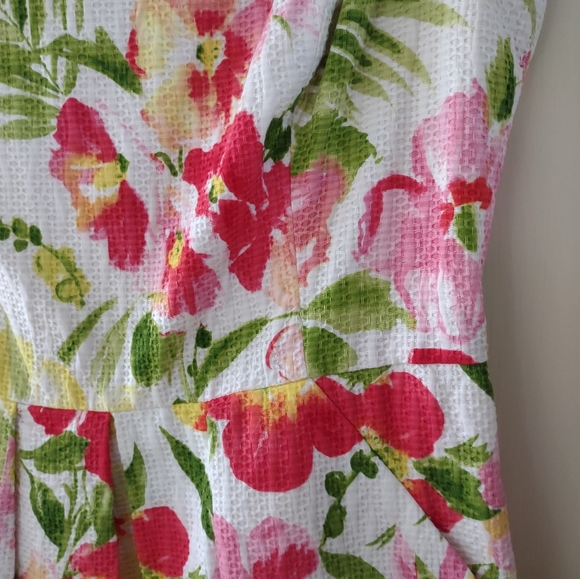 Lovely Vintage Style Summer mod cloth dress. - Picture 7 of 7